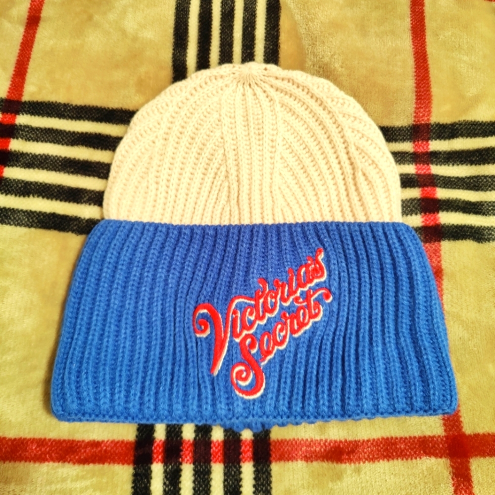 Victoria's Secret Beanie. NWT
